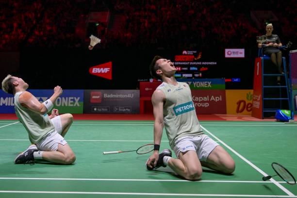 高端羽毛球拍选购指南:Yonex、Victor、Li-Ning如何选?