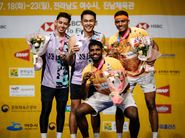 预算有限？高性价比儿童专业羽毛球拍推荐清单