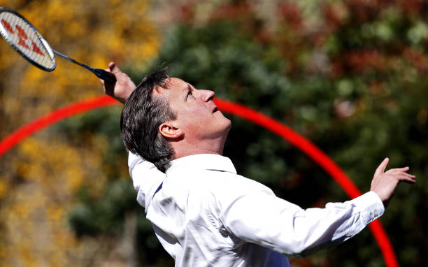 羽毛球高远球技巧：击球位置与飞行轨迹的关系