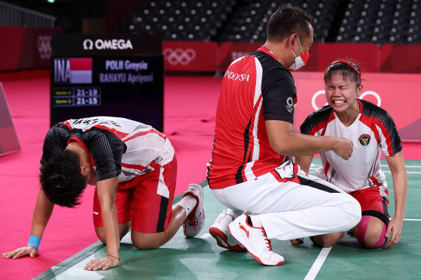 快乐运动！儿童羽毛球单打/双打规则图解