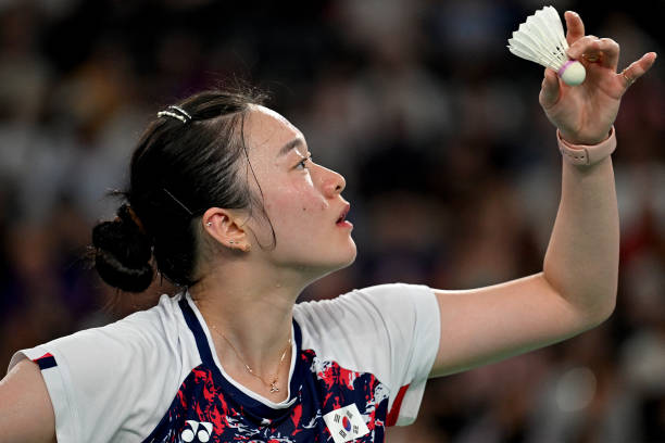 网球单打场地宽度对球员跑动范围的影响