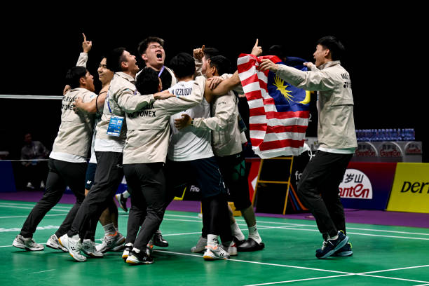 如何找到羽毛球拍的最佳击球点?提升击球效率