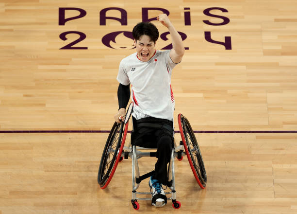 羽毛球拍重量选择：4U适合进攻，5U适合速度？