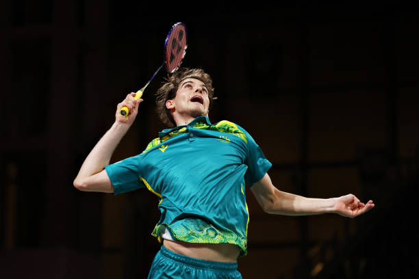 羽毛球发球实战应用:如何利用发球抢占比赛先机