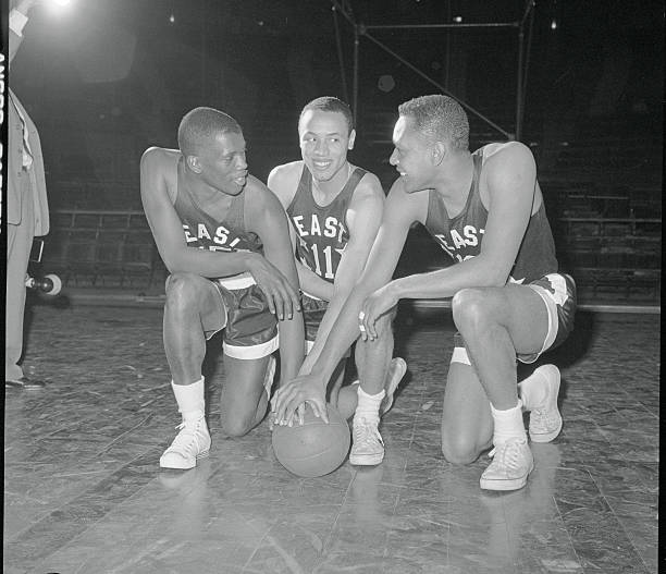 nba在线88看球用户评价：流畅观赛与实时数据更新