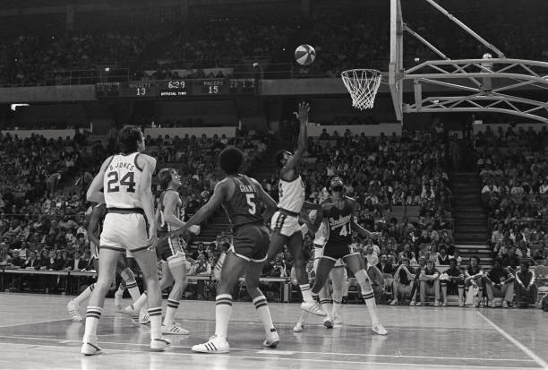 新赛季篮球规则变化：暂停规则的全新解读与案例分析