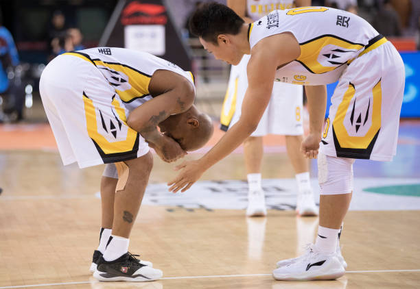 小前锋vs大前锋：哪个位置对球队贡献更大？