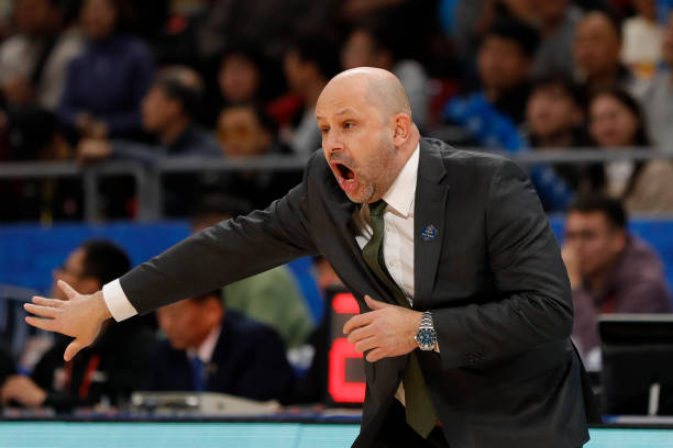 从控卫到中锋:篮球场上五个位置的职责与特点