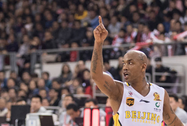 雷阿伦投篮姿势的力学原理与技巧