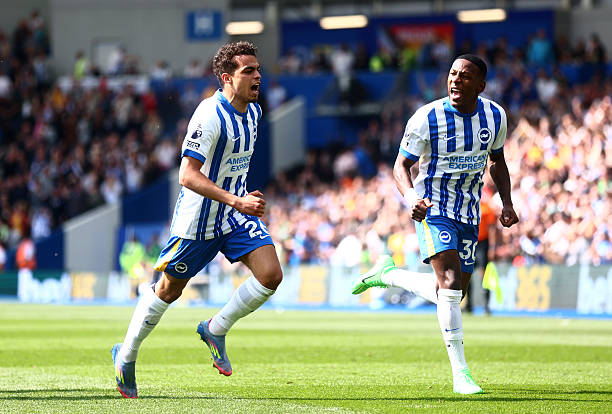 梅开二度足球:从低谷到巅峰的逆袭