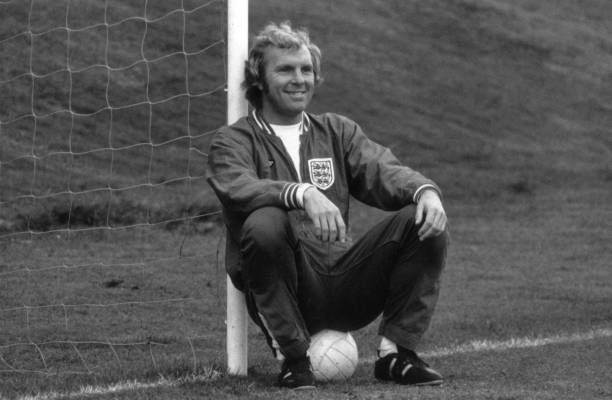 地方足球场地建设如何获得国家资金支持？