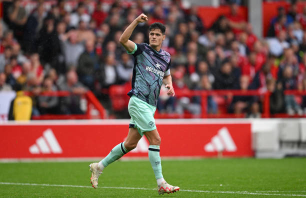 马拉多纳与那不勒斯：进球、荣誉与永恒的传奇