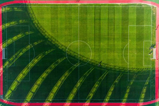 利物浦VS巴黎:欧冠小组赛关键战官方海报正式亮相