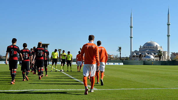 传奇续写与新星诞生：2021年足球巨星全景解析