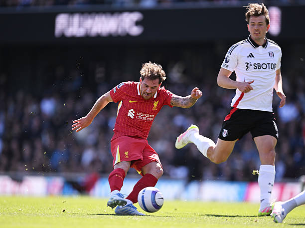 第四官员的职责范围：从换人到场边管理