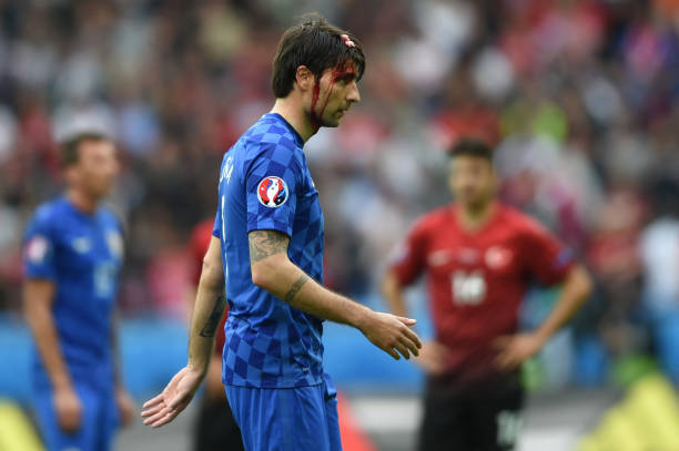 乔治娜最新红毯造型盘点！高贵优雅气场全开