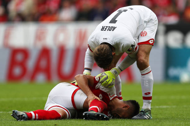 贝克汉姆巅峰颜值大赏：年轻时的帅气让人心动！