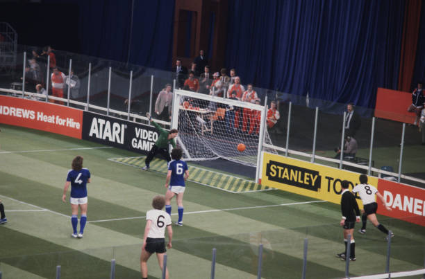 如何安全下载球探足球比分旧版安装包