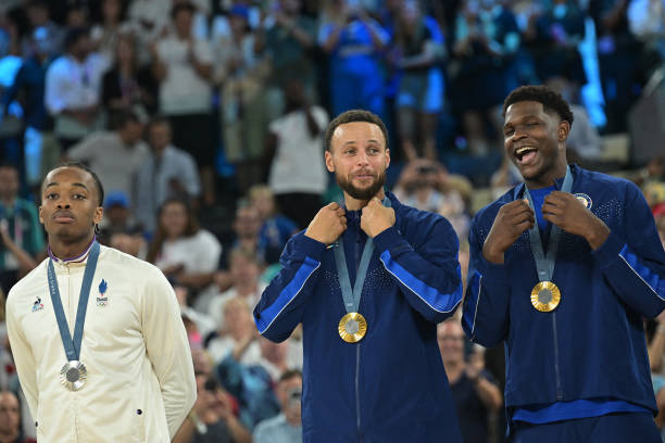 乒乓球奥运规则中的发球限制与违规判罚