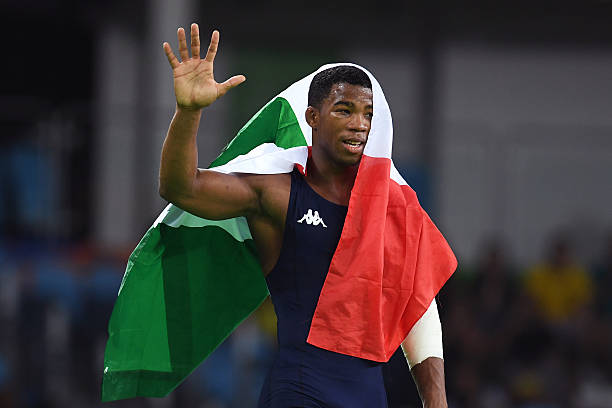 快速掌握奥运五环的正确画法与比例