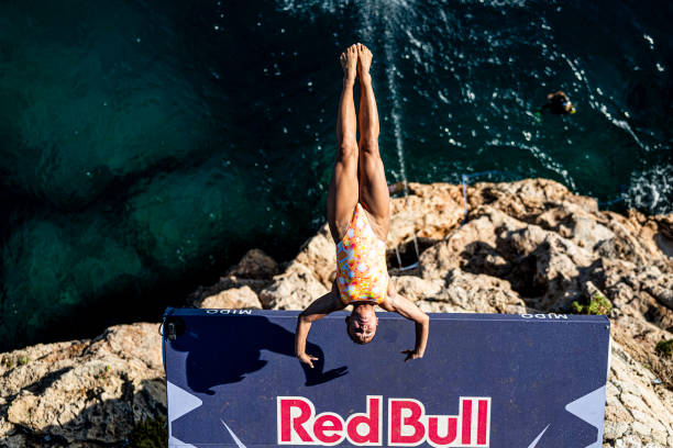 郭晶晶霍启刚相识时间揭秘:一段跨越体育与商界的爱情