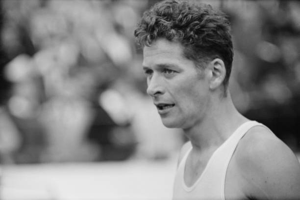 郭晶晶经典造型回顾:十年穿搭风格的演变与升华