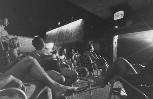 泳池争霸:所有游泳队员的成绩与排名解析