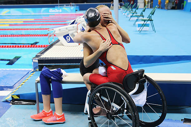 自由泳、蝶泳、蛙泳、仰泳：哪种泳姿游得最快？