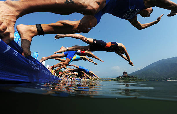 自由泳脚掌打水常见错误及纠正方法