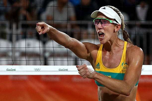 郎平身高对比：她与男排运动员的身高差异