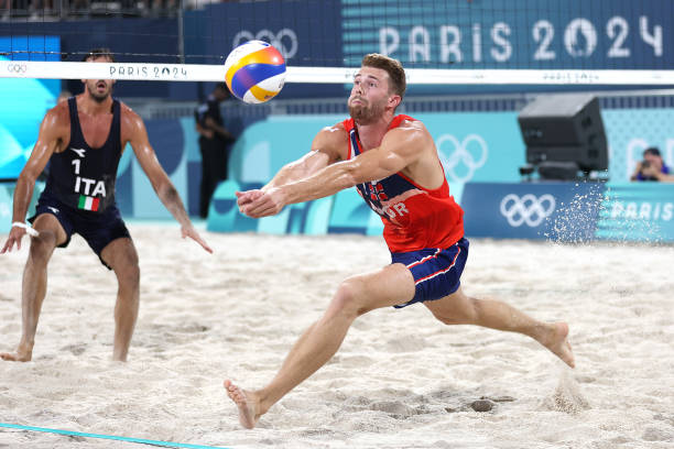 排球发球规则图解及常见犯规解析