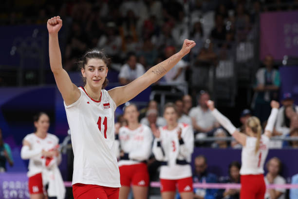 背飞背传的演变：从传统到现代的战术创新