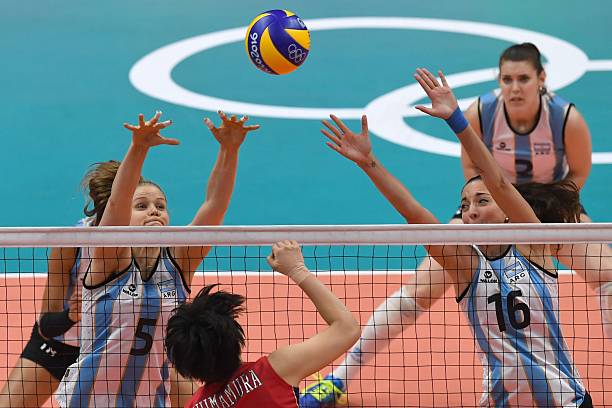 排球战术解析:初中生如何打好团队配合与位置轮换