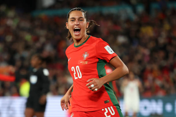 偶像的力量：齐达内揭秘马拉多纳86年世界杯如何激励他成长