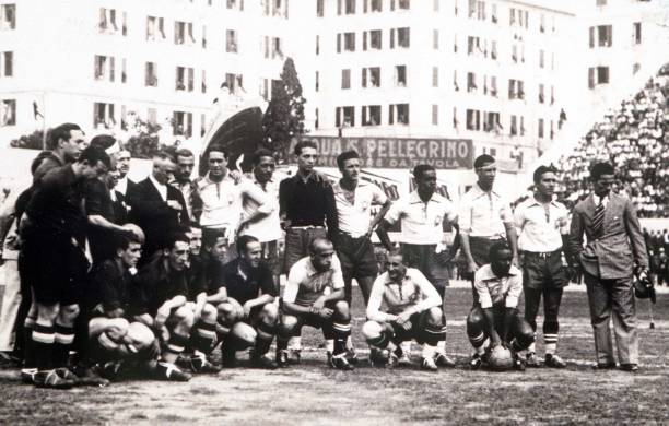 足球强国分析:巴西、法国、西班牙、乌拉圭,谁的世界杯冠军数最少?